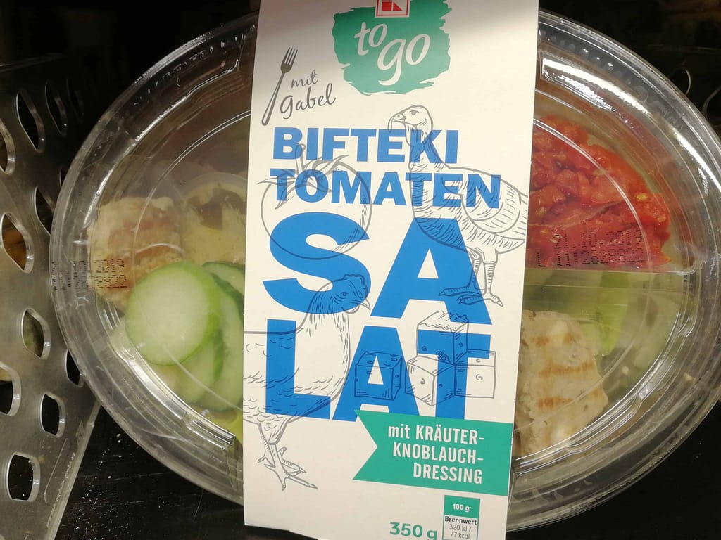 Keto-Snacks_Kaufland_Bifteki-Salat